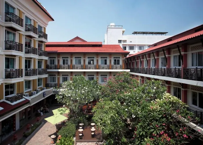 Rambuttri Village Plaza Bangkok