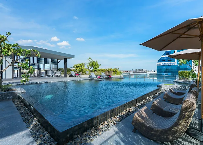 De Botan Srinakarin Hotel & Residence Bangkok