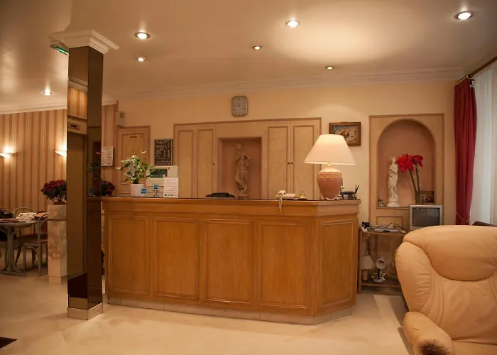 Hotel Des Pyrenees - Entre Bastille Et Nation Paris