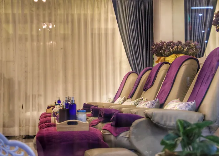 De Lavender Bangkok Hotel