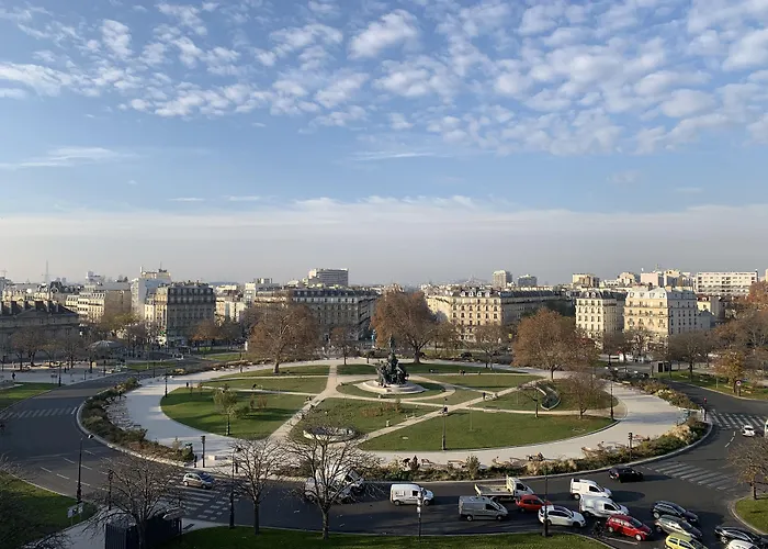 The People - Paris Nation Hostel