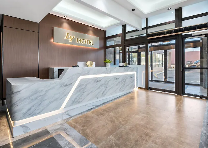Ly New York Hotel