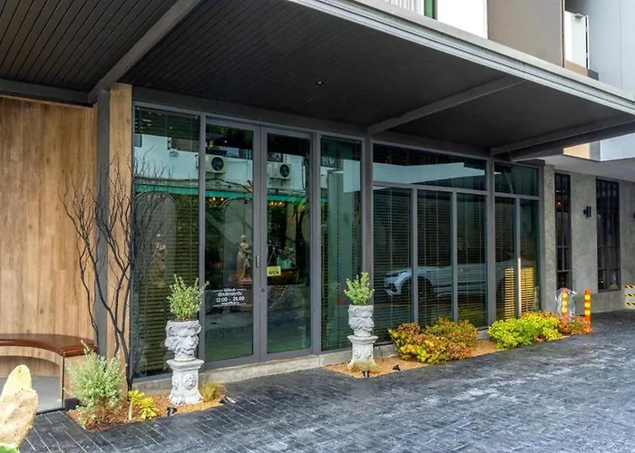 J Place Hotel Bangkok