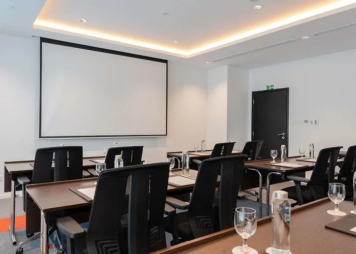 Ibis Dubai World Trade Centre Hotel