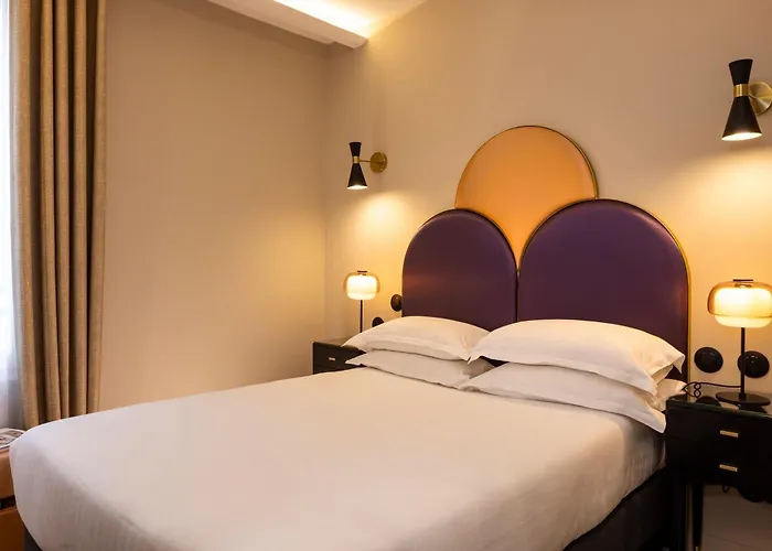 Hotel Mondial Paris