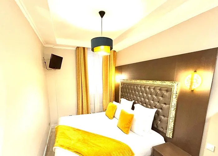 Hotel Riviera Opera Cadet Paris