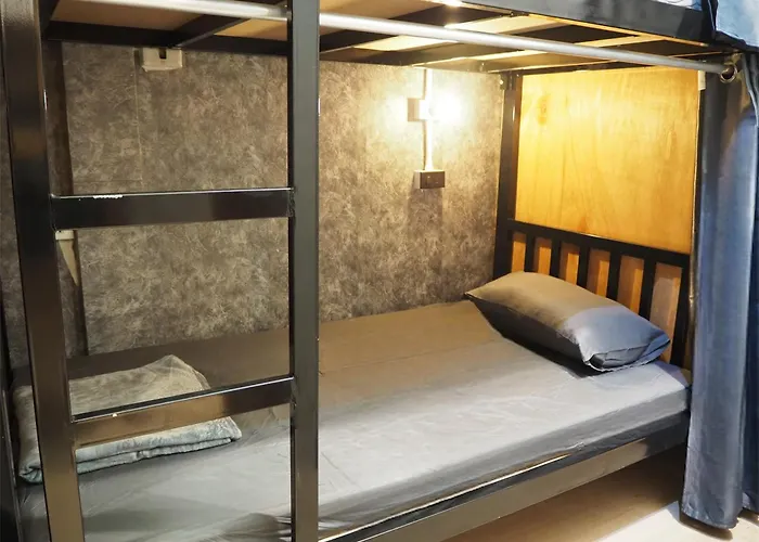 Bed Space Hostel Khaosan Bangkok