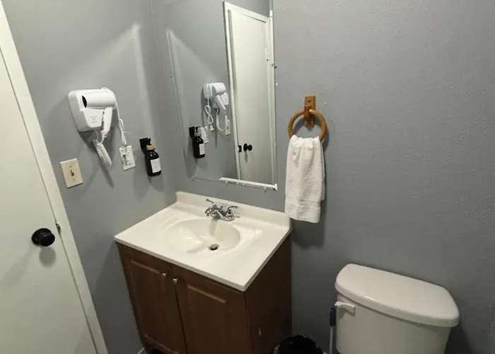 2 Or 3 Bedroom Extended Stay Walk To Strip Mgm Casino Shop Club Las Vegas