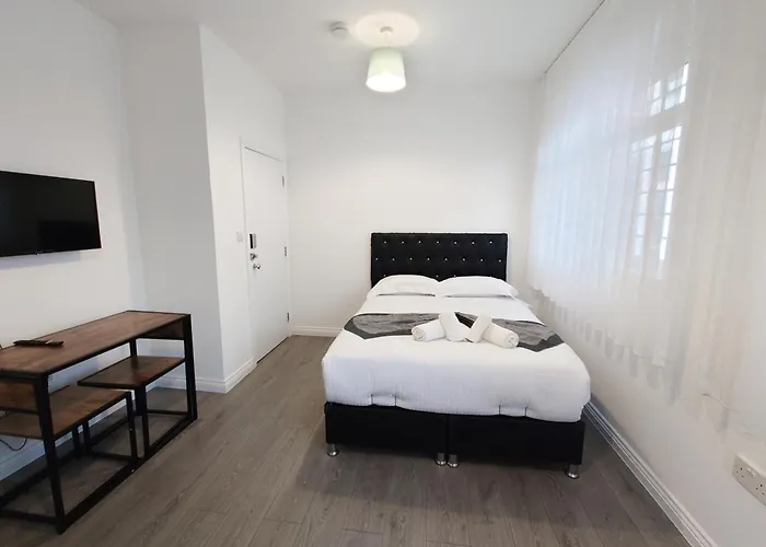 Centra Station Apartment London