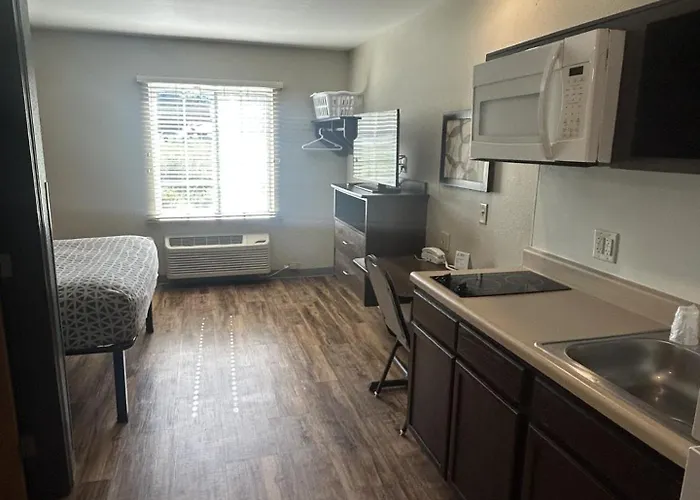 Woodspring Suites Nashville Airport