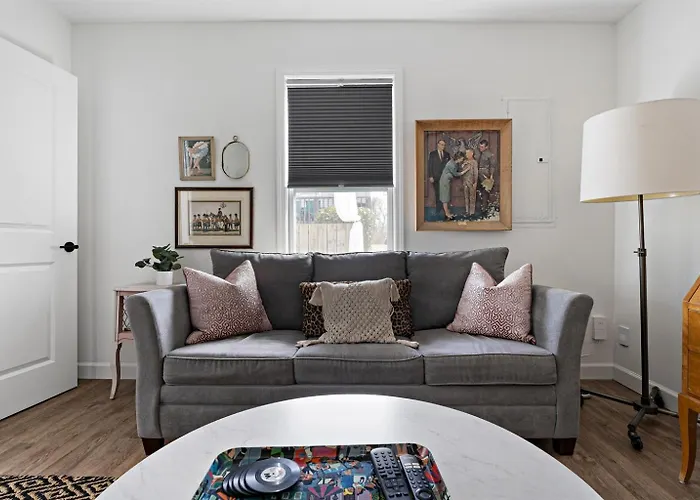 Private Guest House With Fenced Yard In Walkable East Nashville