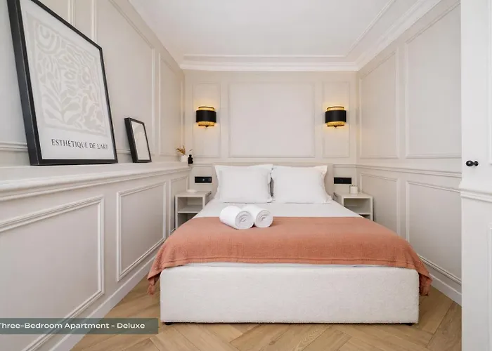 Poeticstay - Louvre Paris