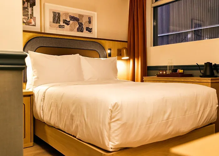 The Strathcona Hotel Toronto
