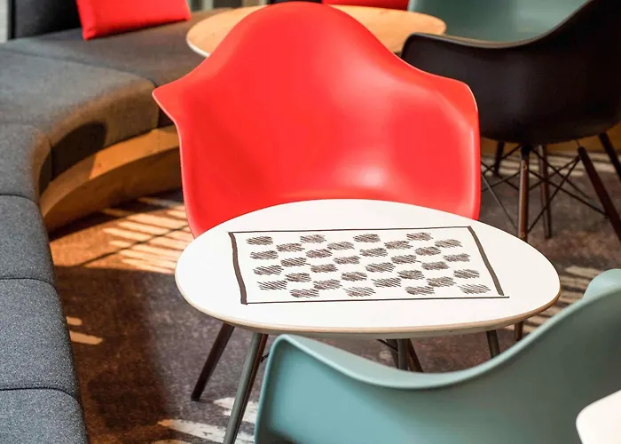 Ibis Paris Avenue De La Republique Hotel