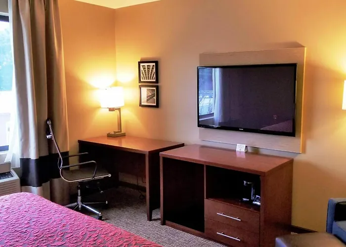 Days Inn By Wyndham Brooklyn Marine Park New York