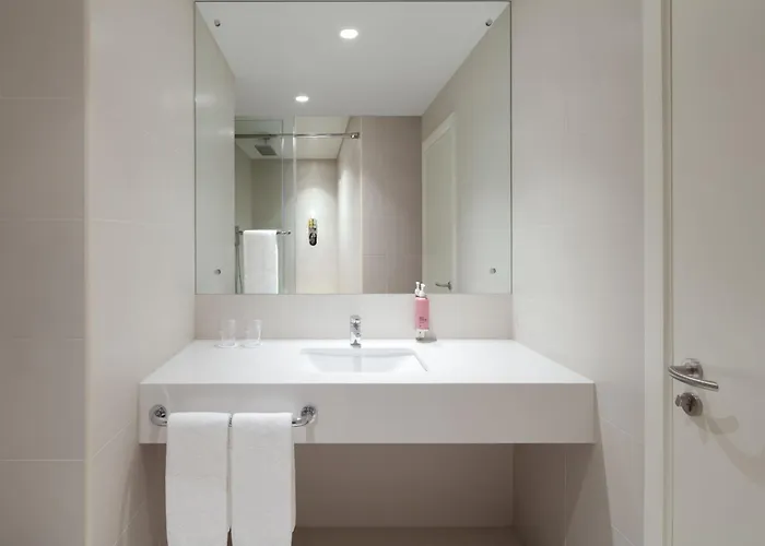 Rove La Mer Beach, Jumeirah Dubai