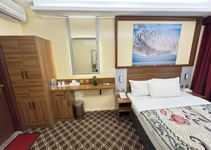 Naif Palace Hotel Dubai