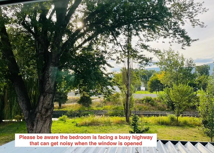 Hikari-Okanagan Sunshine B&B Kelowna