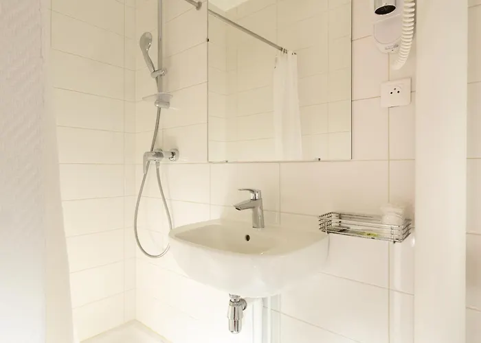 Hotel Saint Roch Paris