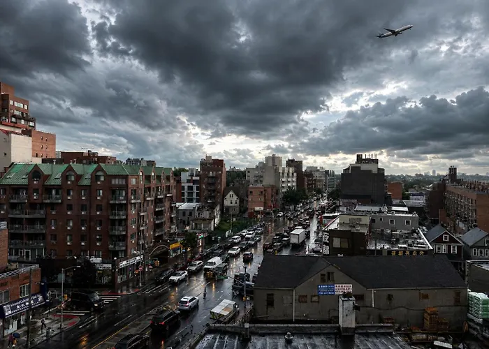 Starlight Hotel Near Lga Airport New York