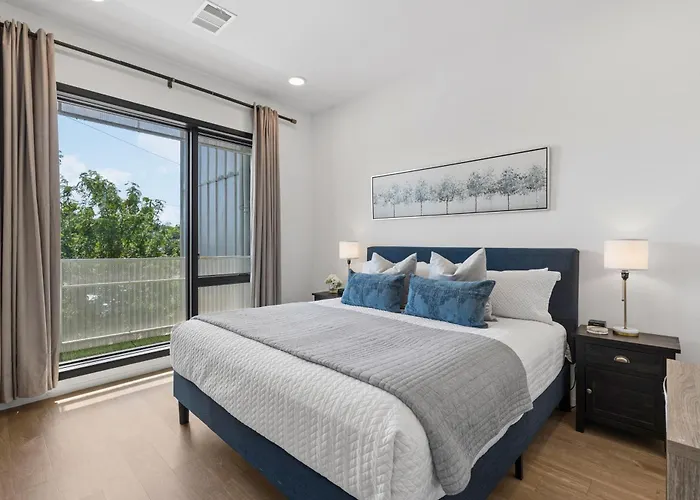 Gulch Condo With Pool Gym Private Patio & Garage Nashville