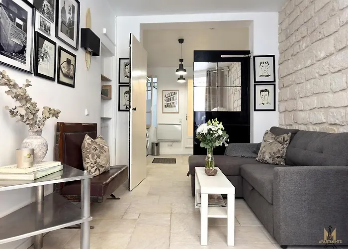 Montmartre Apartments - Androuet Paris