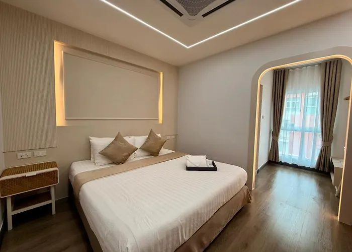 Bed By City Hotel Bangkok