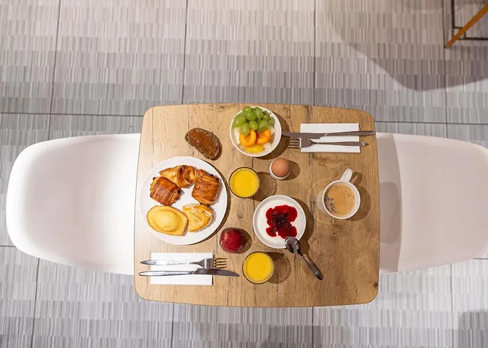 Ibis Daumesnil Porte Doree Paris