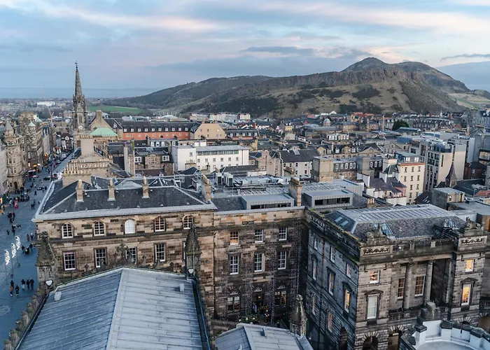 Code - The Court, Edinburgh Hostel