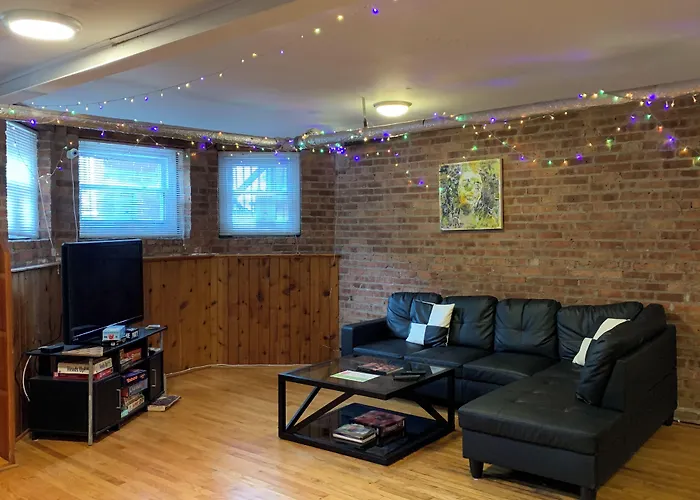 Wrigley Hostel - Chicago (Adults Only)