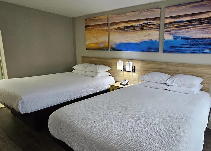 Days Inn & Suites By Wyndham Tampa Fairground-Casino-Ybor