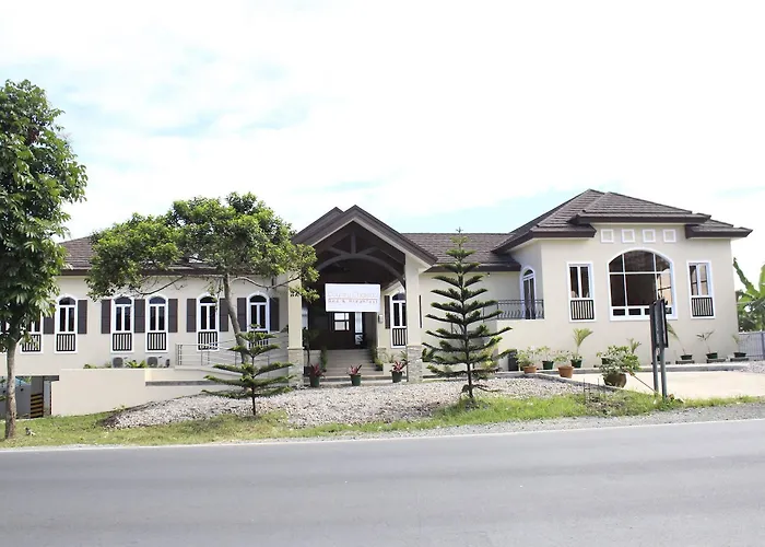Country Chateau Hotel Tagaytay City