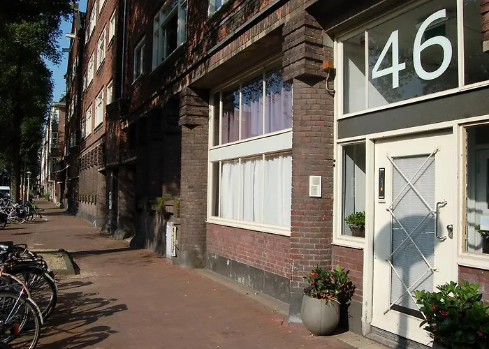 Amsterdam House Of Arts & Crafts Bed and Breakfast