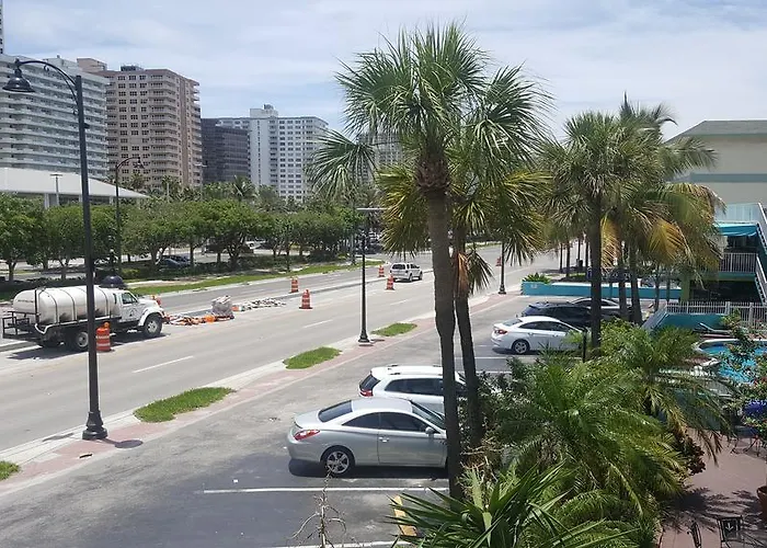 Travelodge By Wyndham Fort Lauderdale Beach