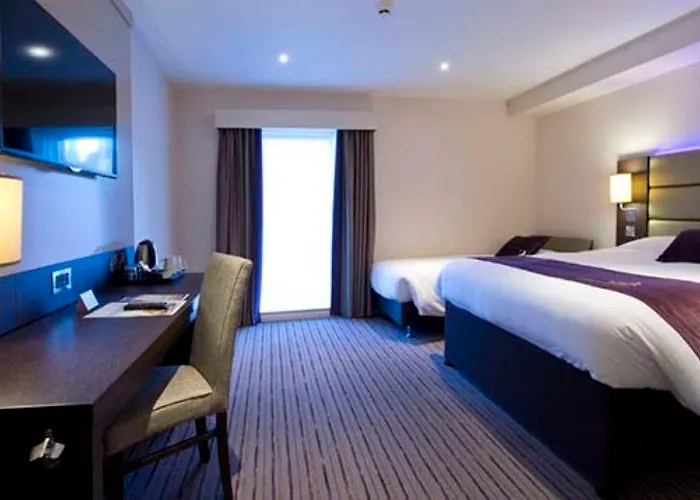 Premier Inn Edinburgh City Centre