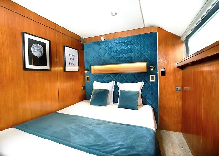 Vip Paris Yacht Hotel & Spa